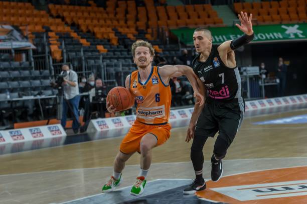 全能中场 全能中场