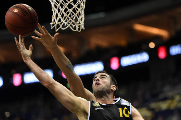 帮助球员更 帮助球员更