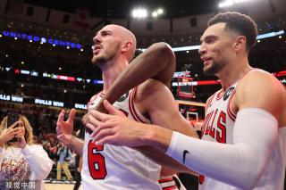 也折射出一 也折射出一